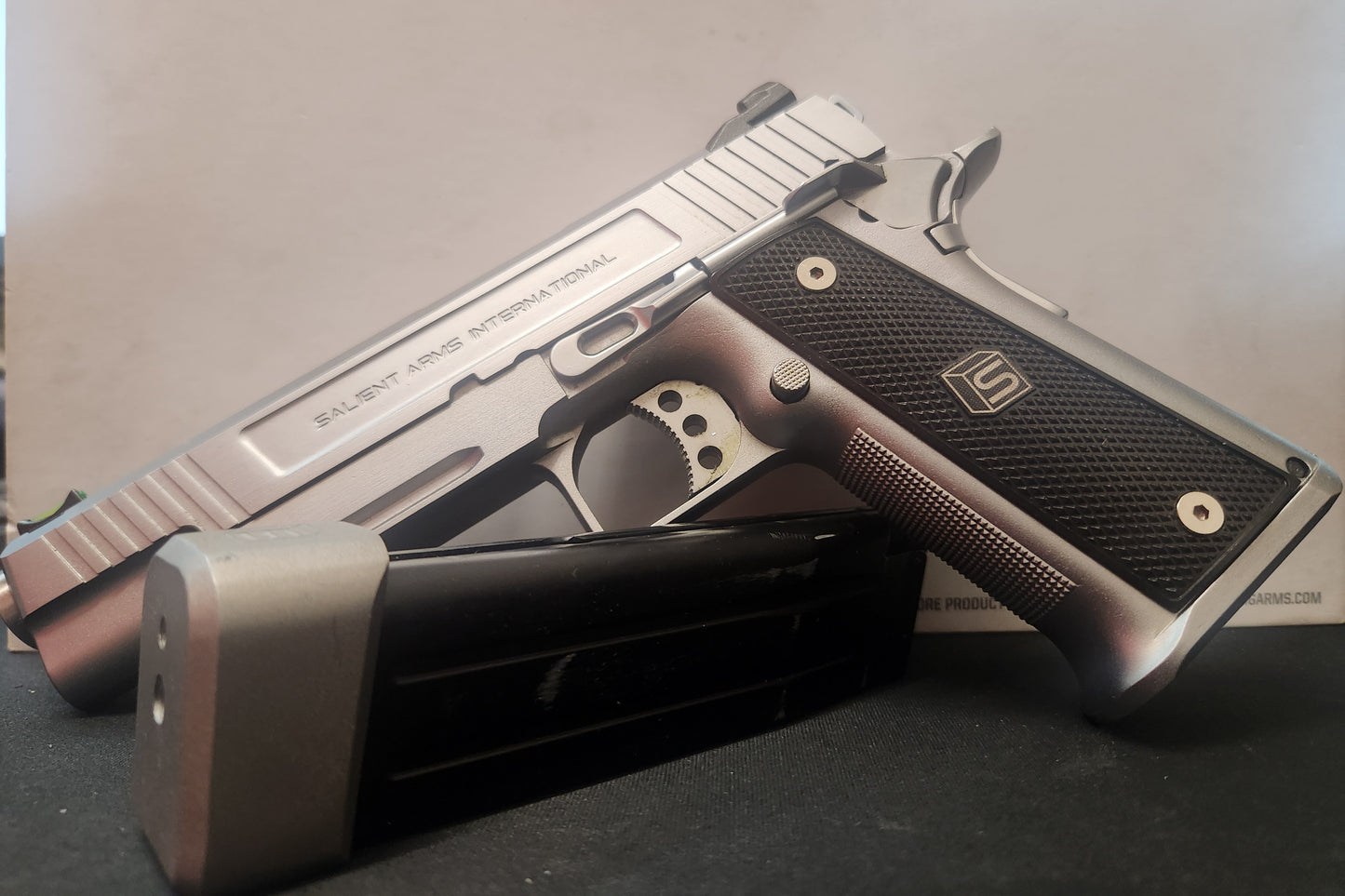 Salient Arms - Custom - CODENAME: Glass